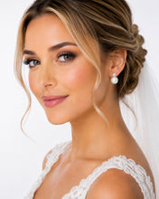 Load image into Gallery viewer, Natural White Pearl & Cubic Zirconia Stud Earrings