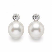 Load image into Gallery viewer, Natural White Pearl & Cubic Zirconia Stud Earrings