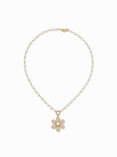Load image into Gallery viewer, Pearl & Flower Necklace