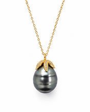 Load image into Gallery viewer, Tahitian Grey Pearl & Diamond Crown Necklace