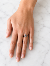 Load image into Gallery viewer, Oval Aquamarine Ring
