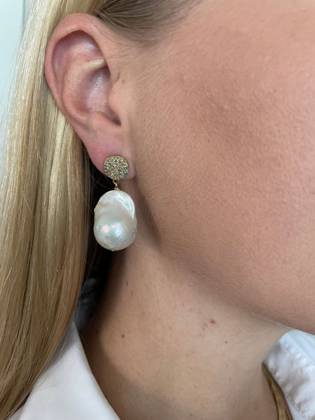 Baroque Pearl on Pave