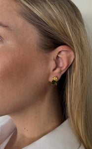Geometric studs
