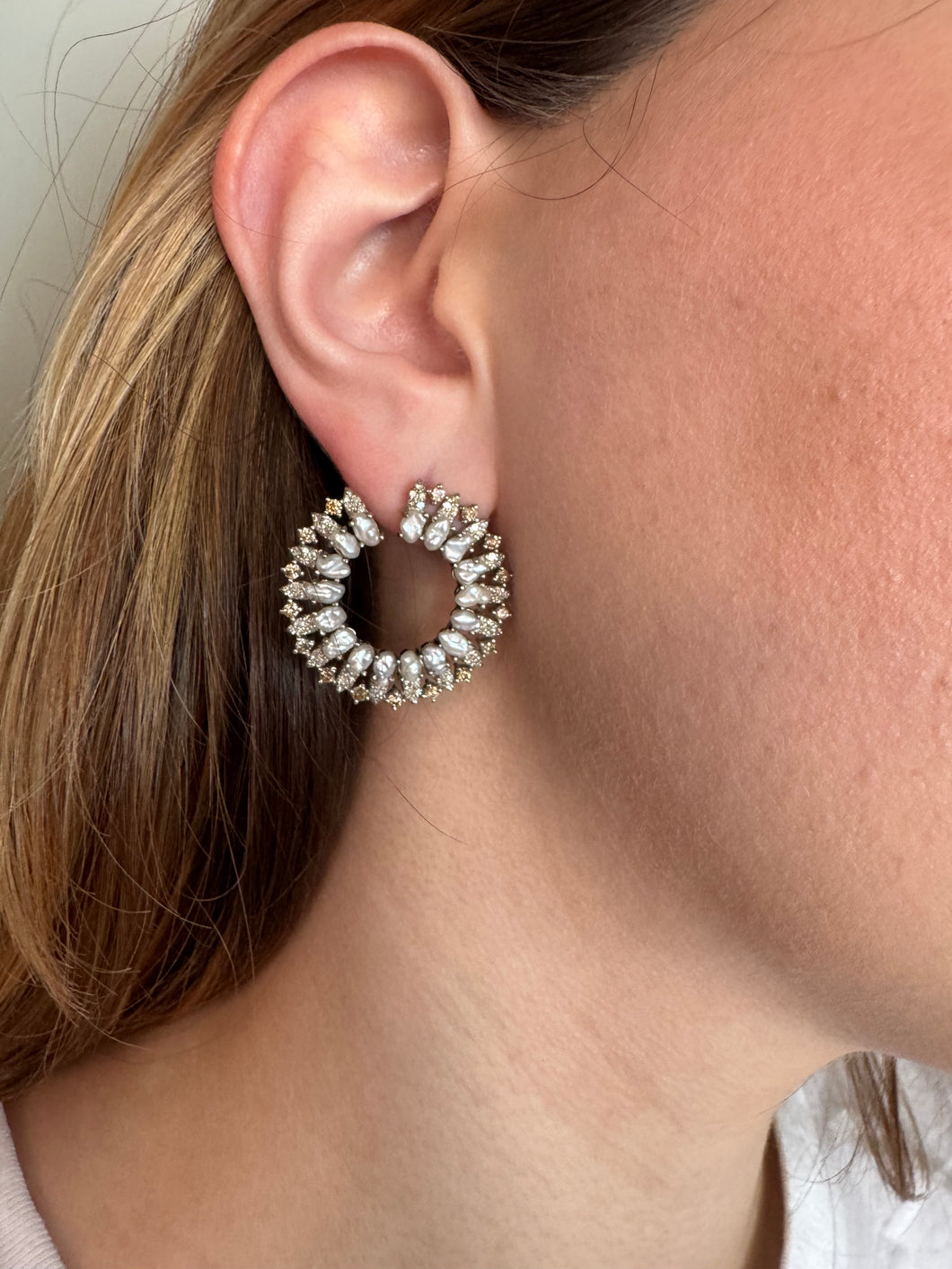 Circular with Pearls