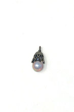 Load image into Gallery viewer, Classic Pearl Pendant
