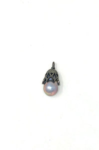 Classic Pearl Pendant