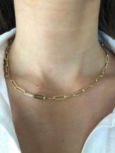 Load image into Gallery viewer, Paper clip Gold Necklace
